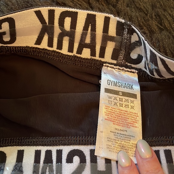 Barely used gym shark leggings - Picture 3 of 3